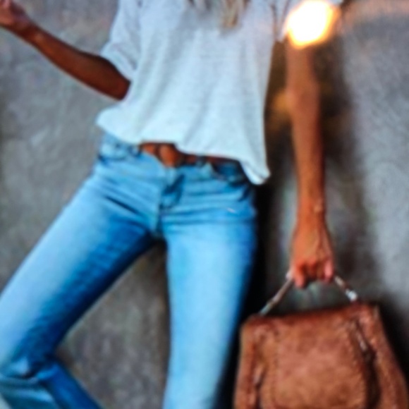 Short sleeve crewneck tee - Picture 4 of 7